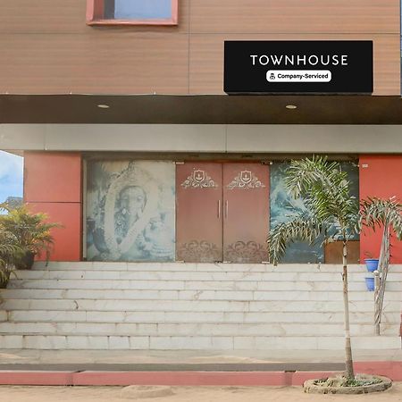 Отель Super Townhouse Gida Near Rto Office Горакхпур Экстерьер фото