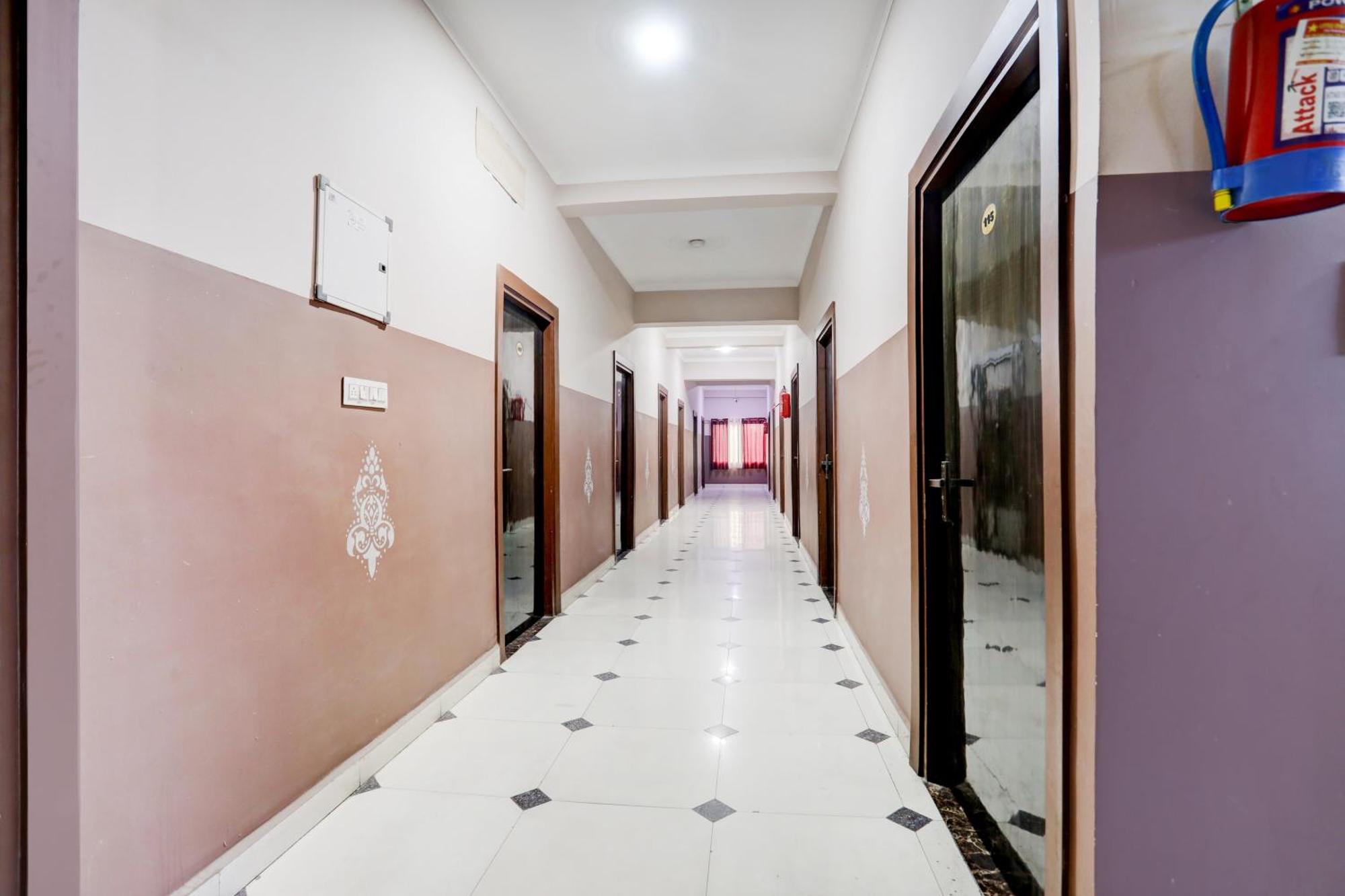 Отель Super Townhouse Gida Near Rto Office Горакхпур Экстерьер фото