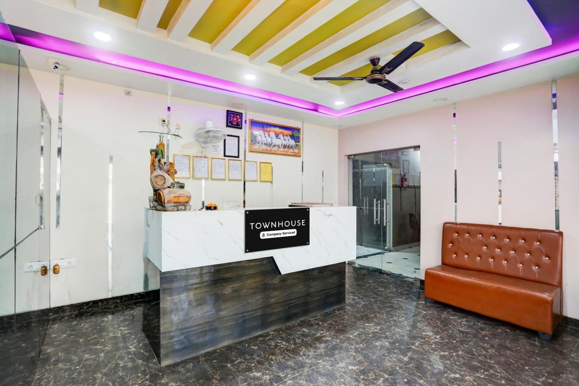 Отель Super Townhouse Gida Near Rto Office Горакхпур Экстерьер фото