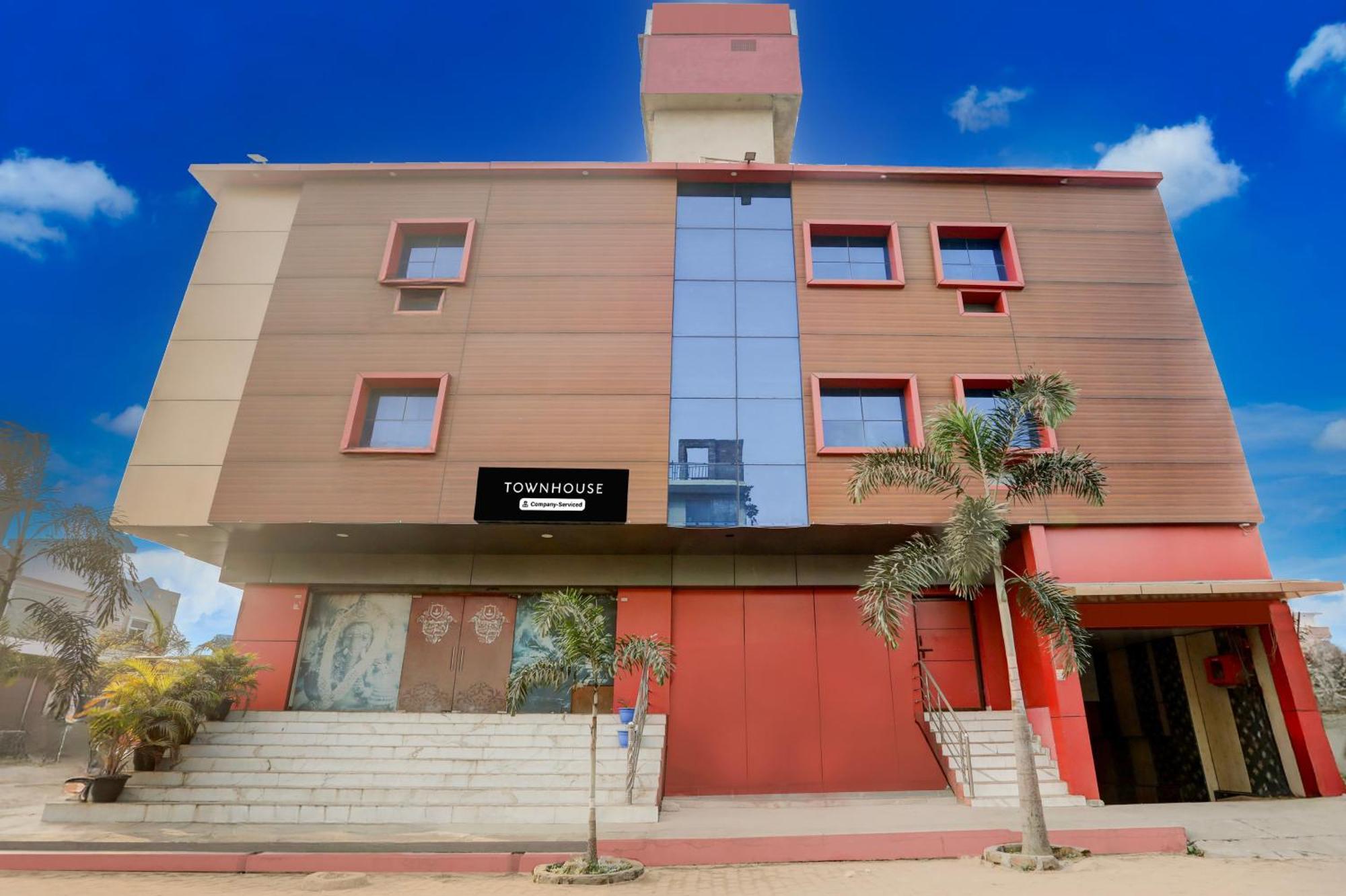 Отель Super Townhouse Gida Near Rto Office Горакхпур Экстерьер фото