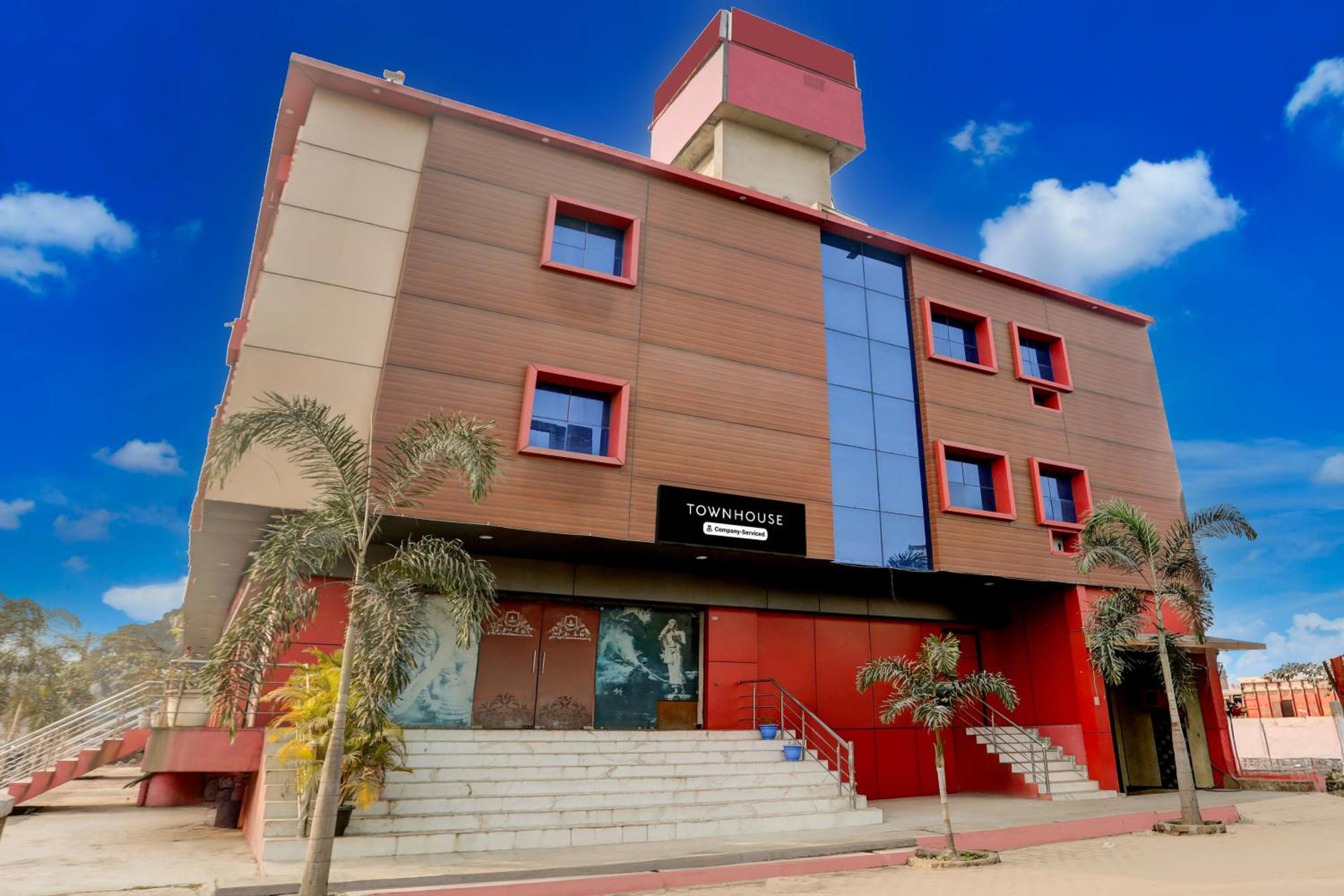 Отель Super Townhouse Gida Near Rto Office Горакхпур Экстерьер фото