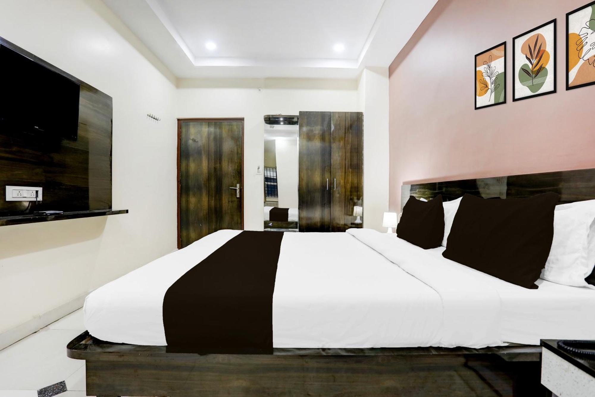 Отель Super Townhouse Gida Near Rto Office Горакхпур Экстерьер фото